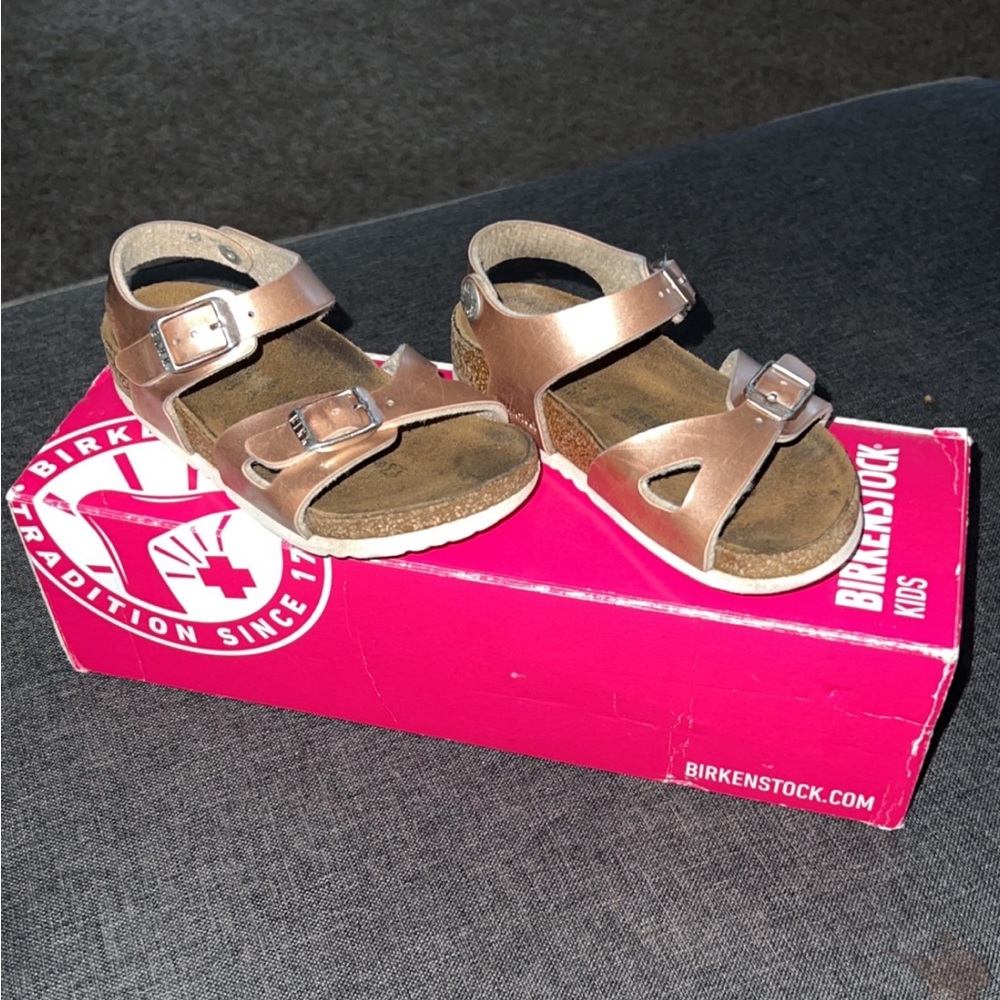 Little kids metallic gold Birkenstocks